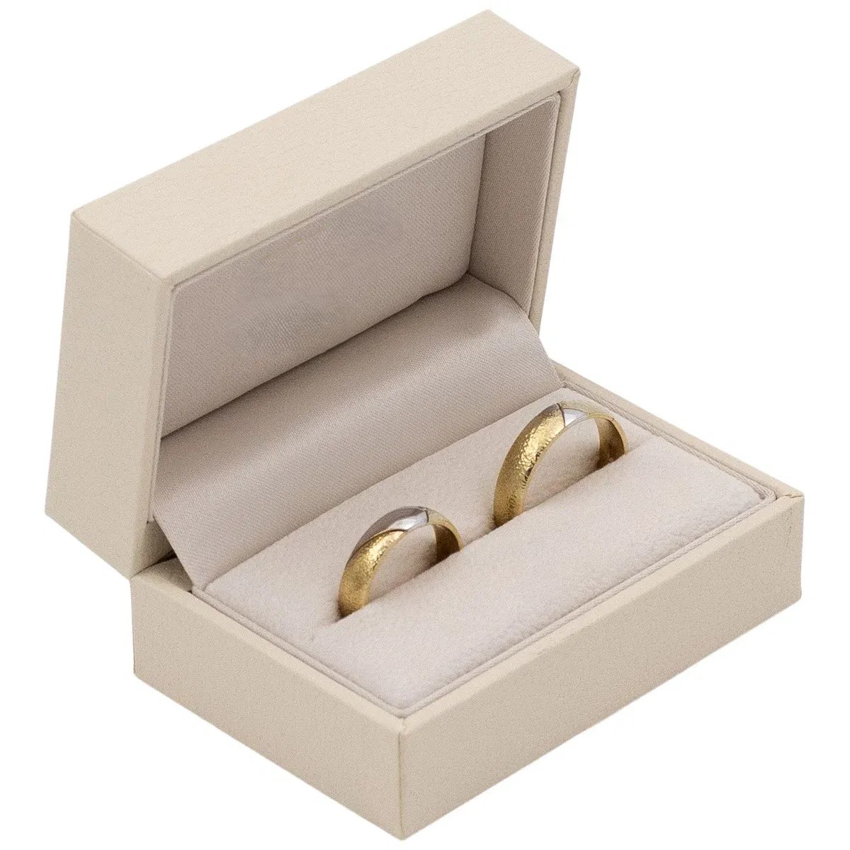 Кутийки за венчални халки