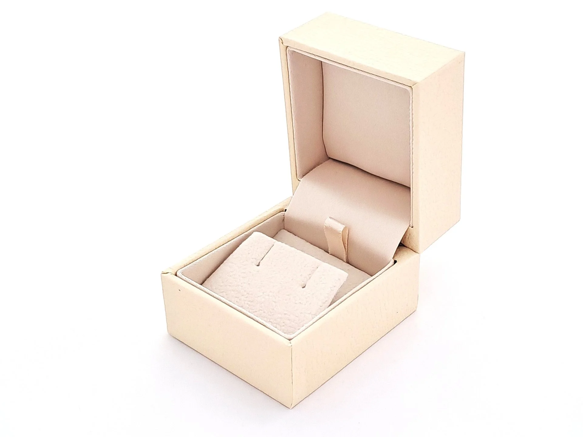 %D0%9A%D1%83%D1%82%D0%B8%D0%B9%D0%BA%D0%B0+%D0%B7%D0%B0+%D0%BF%D1%80%D1%8A%D1%81%D1%82%D0%B5%D0%BD