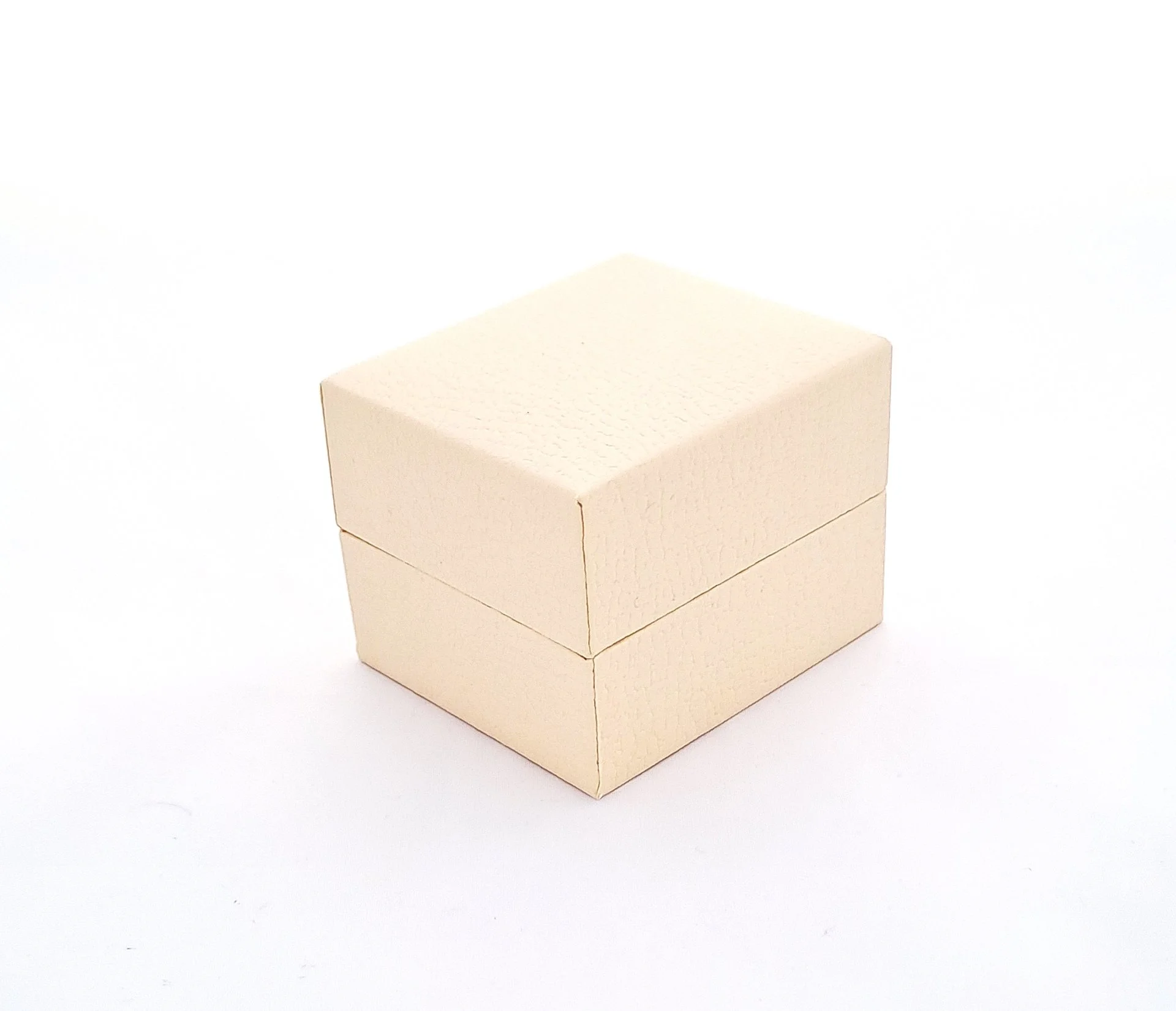 %D0%9A%D1%83%D1%82%D0%B8%D0%B9%D0%BA%D0%B0+%D0%B7%D0%B0+%D0%BF%D1%80%D1%8A%D1%81%D1%82%D0%B5%D0%BD