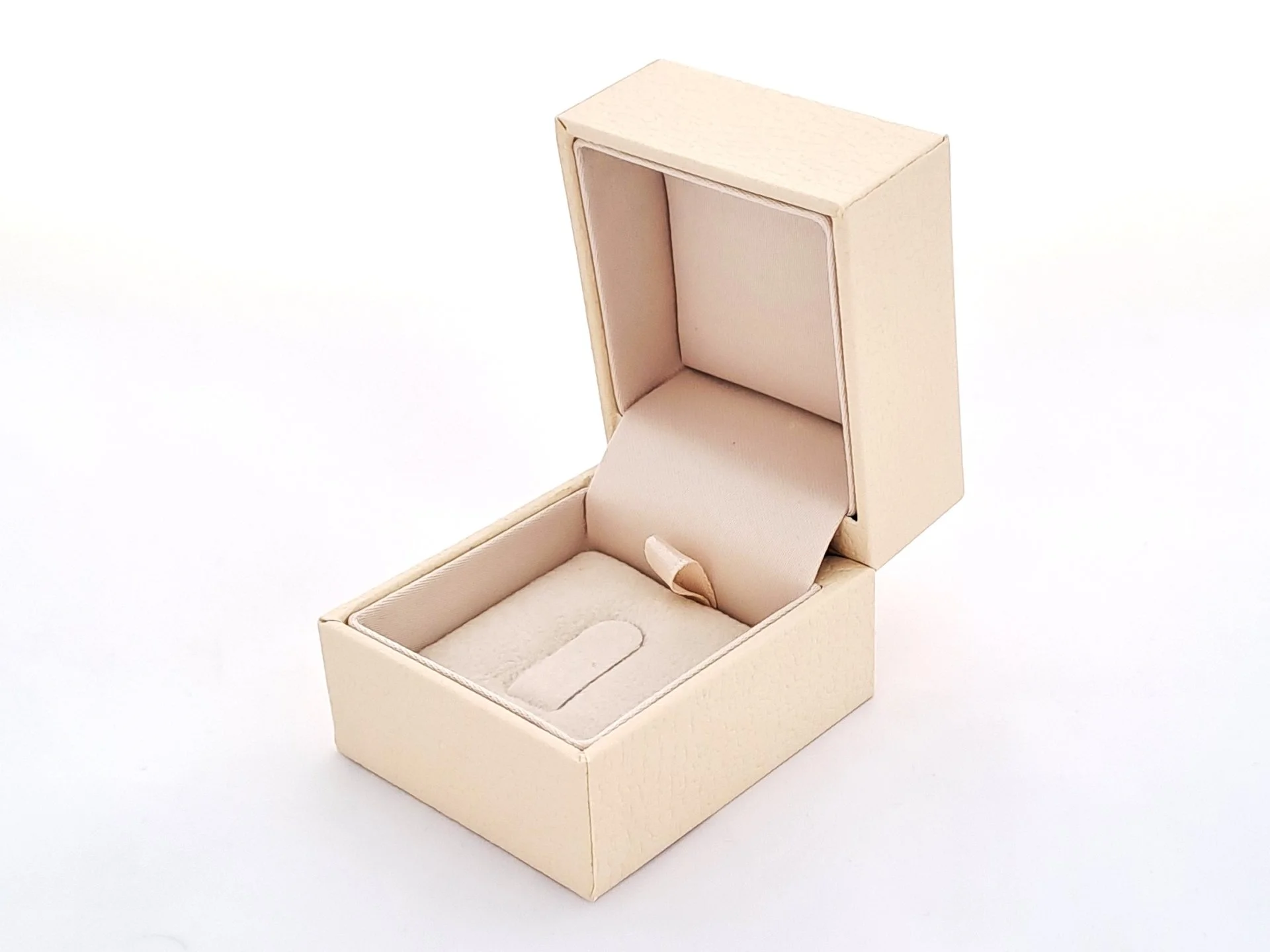 %D0%9A%D1%83%D1%82%D0%B8%D0%B9%D0%BA%D0%B0+%D0%B7%D0%B0+%D0%BF%D1%80%D1%8A%D1%81%D1%82%D0%B5%D0%BD